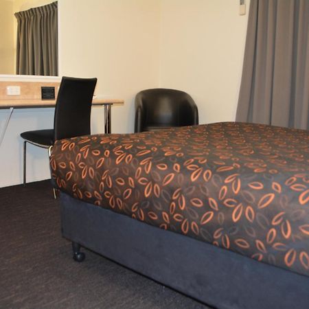 Rocky Gardens Motor Inn Rockhampton Room photo