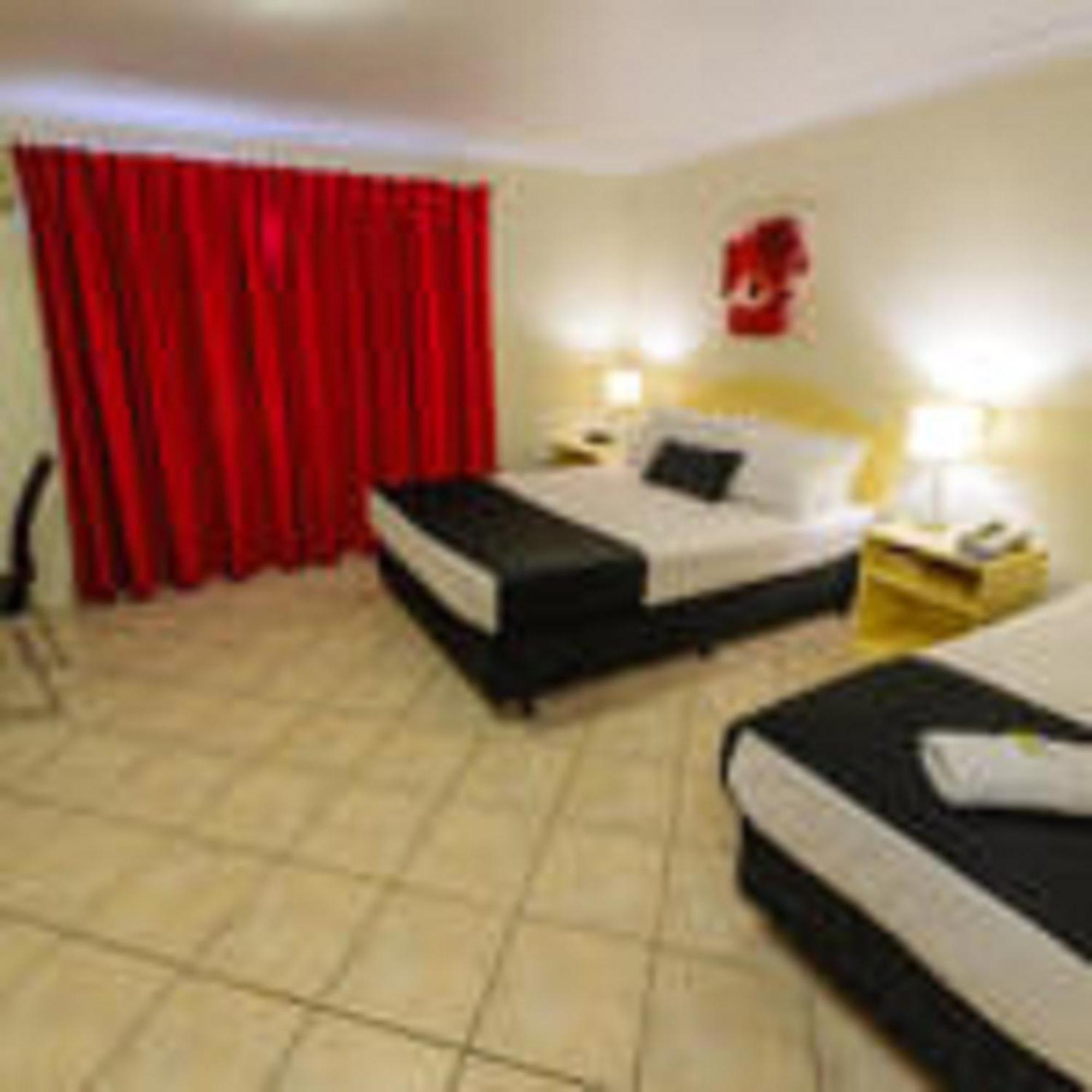 Rocky Gardens Motor Inn Rockhampton Room photo
