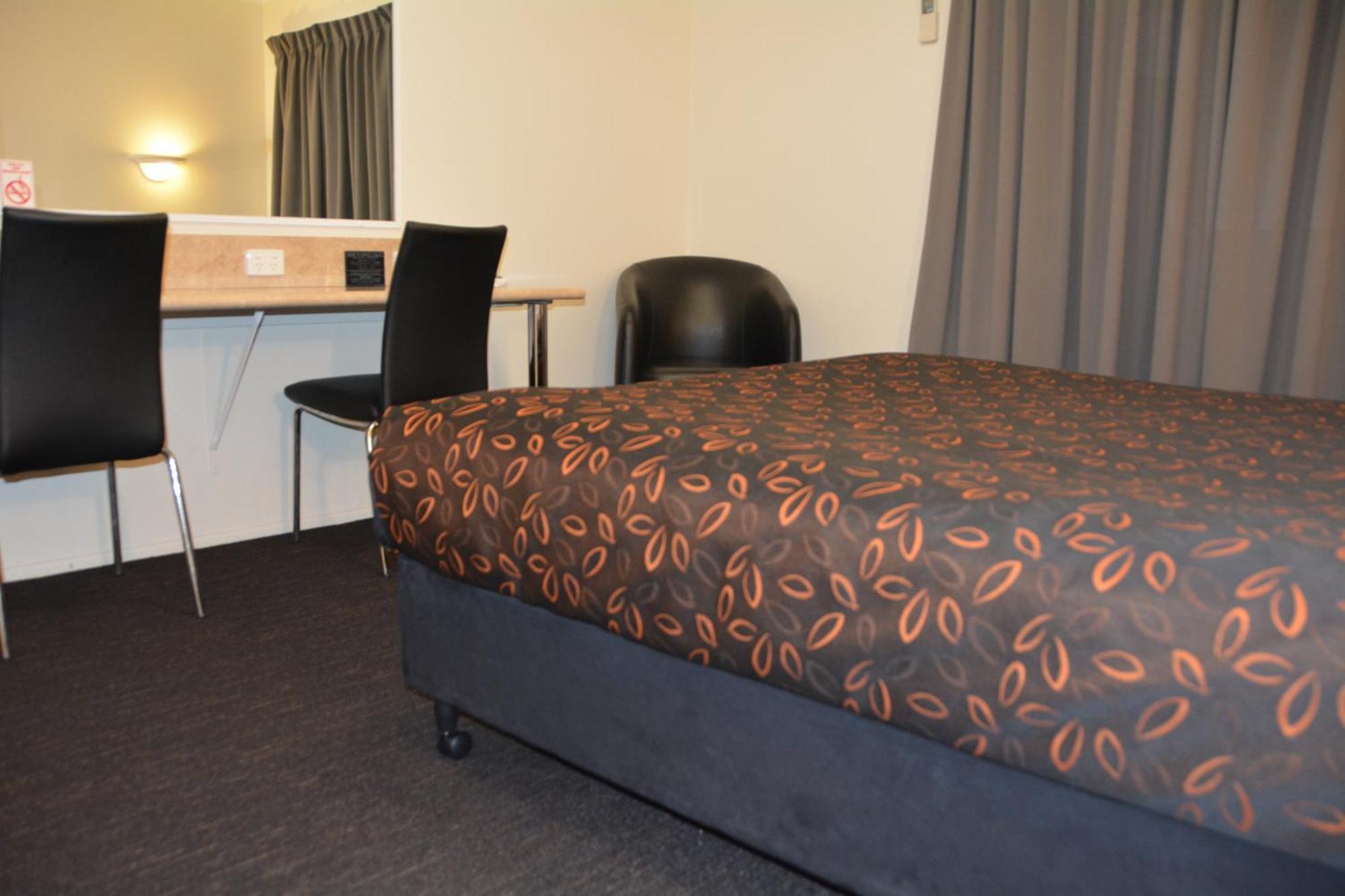 Rocky Gardens Motor Inn Rockhampton Room photo